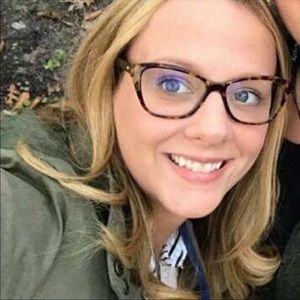 Meet your Posher, Elizabeth